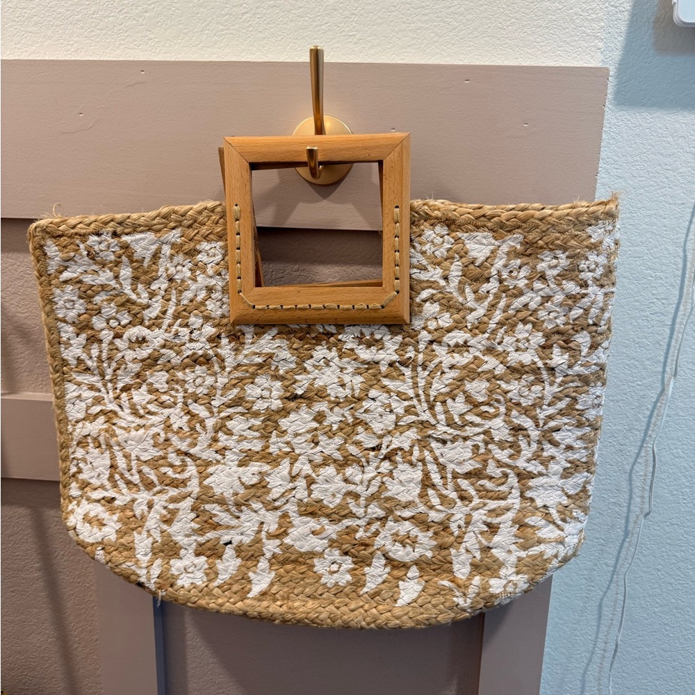 Antik Kraft Natural Woven Tote with Wooden Handle
